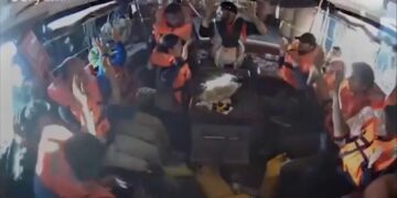Israel intercepta la Flotilla de Gaza a 120 millas de la costa y detiene a más de 500 voluntarios internacionales