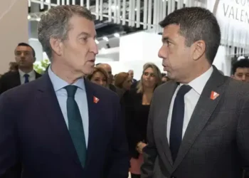 Un año de la DANA: Mazón en el punto de mira político mientras Feijóo mide los tiempos 14 Un año de la DANA: Mazón en el punto de mira político mientras Feijóo mide los tiempos