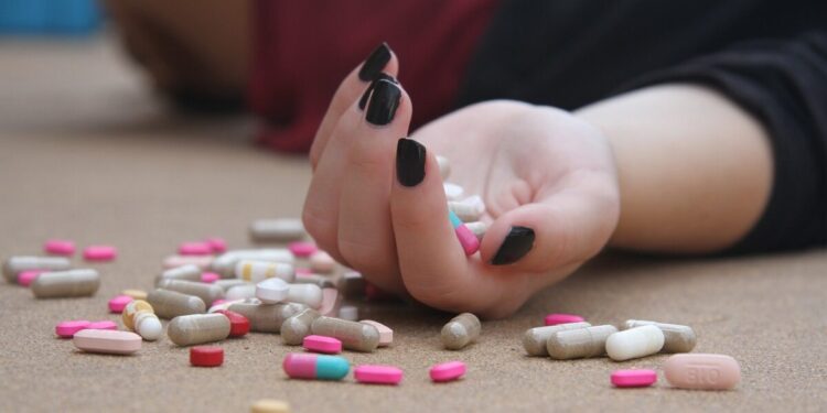 Valencia y la Universitat renuevan su alianza para prevenir adicciones entre los jóvenes 1 Addiccions adicciones psicofarmacs 1 scaled 1