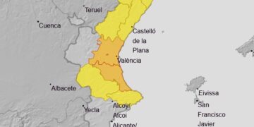 AEMET amplía los avisos/ alertas por lluvias, y activa la alerta naranja para el Golfo de Valéncia el lunes