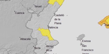 AEMET reactiva avisos amarillos hoy por lluvias, pone alertas naranjas mañana y extiende avisos hasta martes a las 8h.