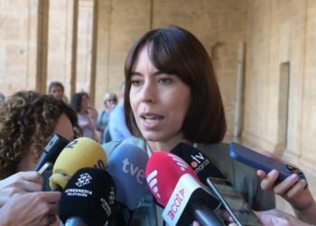 Diana Morant asegura que la "AVL" hace Ciencia y la ha rescatado en favor de la "investigación por el valenciano" 1 Diana Morant asegura que la "AVL" hace Ciencia