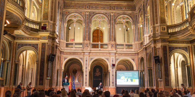 La Diputació de Valéncia refuerza su compromiso con los municipios para una gestión de residuos más eficiente y adaptada a la normativa