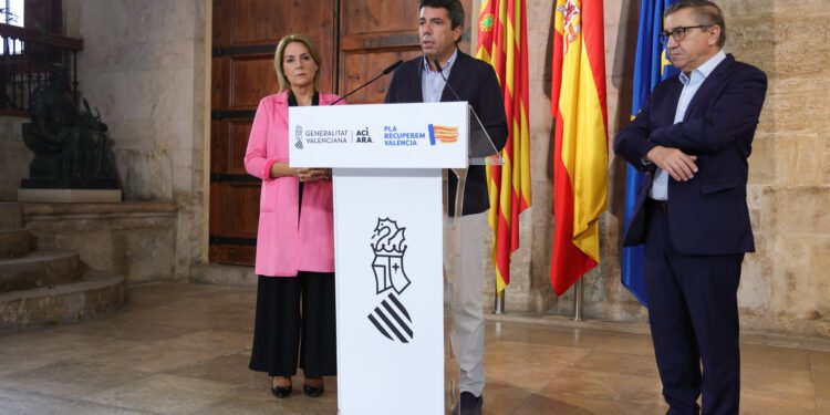 La Generalitat Valenciana anuncia nuevas ayudas a estudiantes y familias afectadas por las riadas