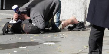La pobreza aumenta en la Comunitat Valenciana y afecta ya a uno de cada cuatro habitantes