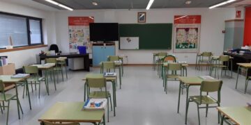 El «Efecto Valéncia» incendia el calendario escolar: 41 municipios exigen el mismo trato en Fallas que la capital