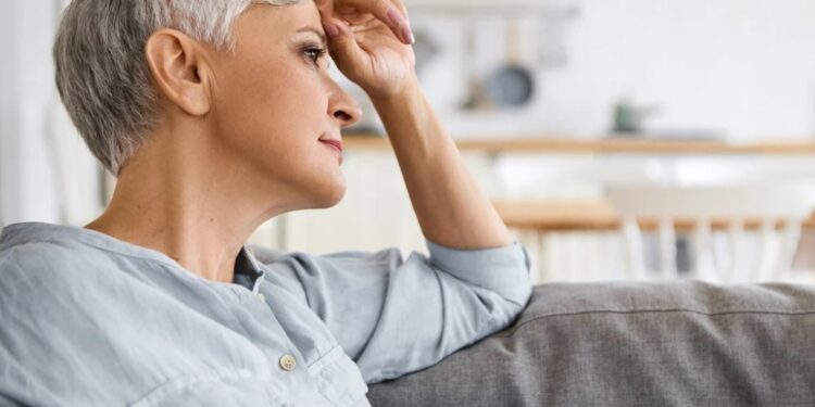 Solo 4 de cada 10 mujeres con menopausia consulta sus dudas con un especialista