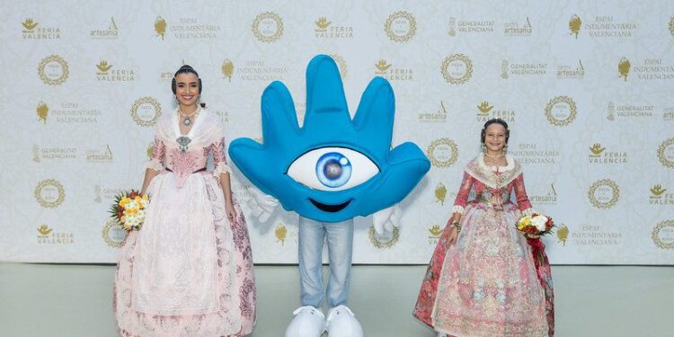 Falleras mayores, una pedida de mano y experiencias únicas marcan la primera jornada de Fiesta y Boda 2025 en Feria Valencia 1 NOTA VIERNES