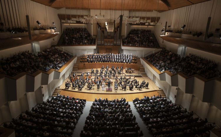 La Orquesta de Valéncia abre la temporada de abono del Palau de la Música en la recuperada Sala Iturbi