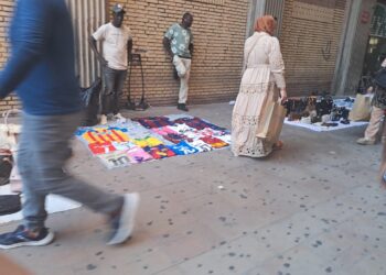 El nuevo centro comercial del top manta que Catalá permite en el Pasaje Doctor Serra