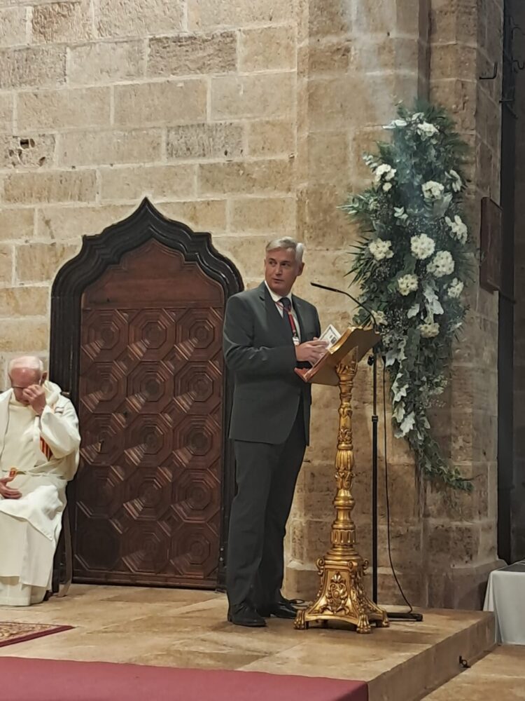 Lo Rat Penat dona inici a les celebracions del 9 d’Octubre en el Te Deum en el Monasteri de Sta. María del Puig