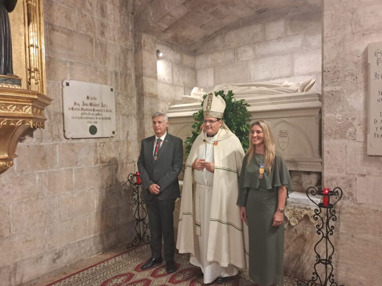 Lo Rat Penat dona inici a les celebracions del 9 d’Octubre en el Te Deum en el Monasteri de Sta. María del Puig