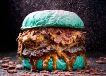 The Champions Burger se estrena en Torrent con el primer campeonato de España para elegir la mejor smash burger