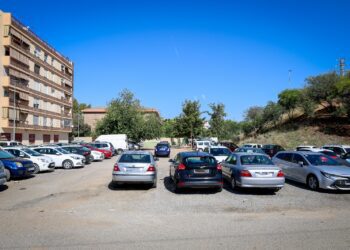 Torrent adquiere dos parcelas junto al puente del Safranar y consolidará el aparcamiento en superficie en El Molí