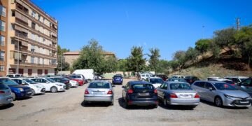 Torrent adquiere dos parcelas junto al puente del Safranar y consolidará el aparcamiento en superficie en El Molí