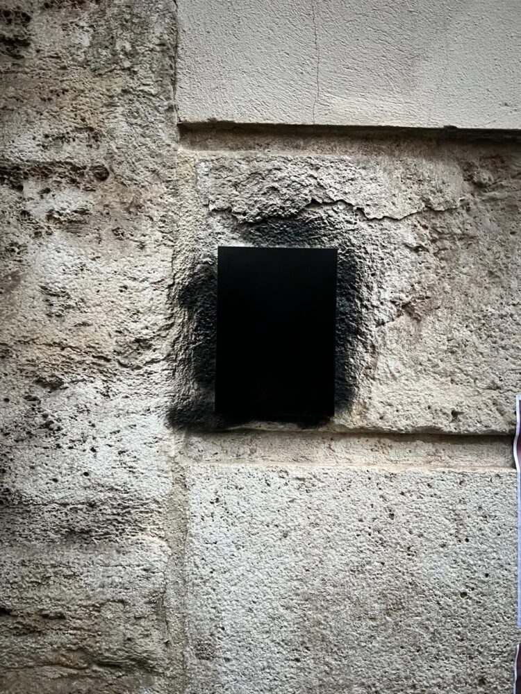 ARRAN ataca y vandaliza la fachada de la Sede de Lo Rat Penat la madrugada del 9 d’Octubre