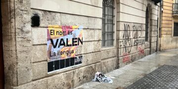 Tibieza en el Ajuntament de Valéncia por el ataque a la sede de Lo Rat Penat