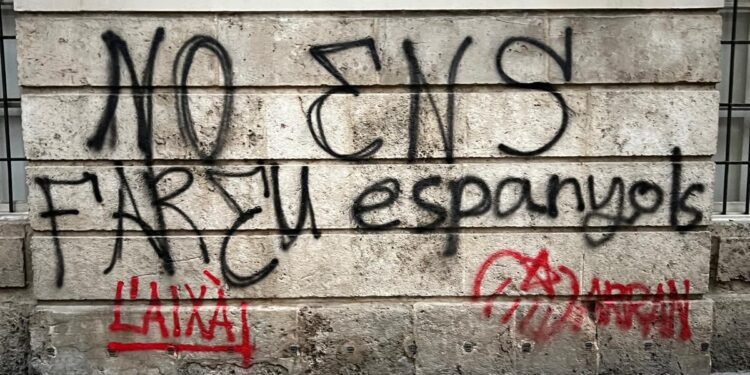 ARRAN ataca y vandaliza la fachada de la Sede de Lo Rat Penat la madrugada del 9 d'Octubre