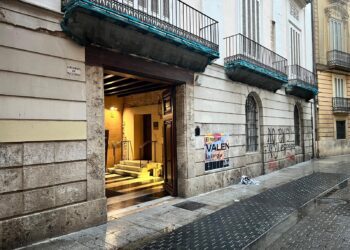 Atentat contra Lo Rat Penat i odi de ARRAN (la CUP) que amenaça en una primavera d'hivern calenta