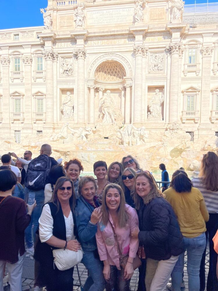 La corte de la FMV de 1.986 se reúne en un viaje a Roma 40 años después