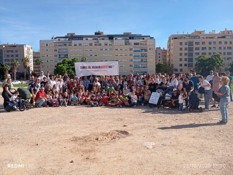 500 vecinos de Benicalap piden un nuevo instituto de educación