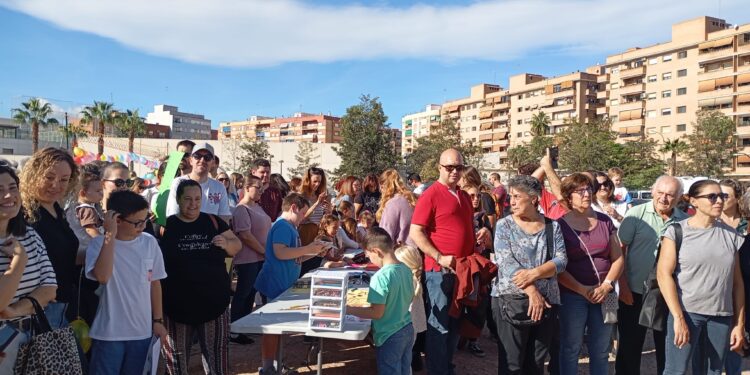 500 vecinos de Benicalap piden un nuevo instituto de educación 1 500 vecinos de Benicalap piden un nuevo instituto de educación
