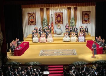 Jocs Florals de la Ciutat i Regne de Valéncia: Crida Lo Rat Penat 14 Lo Rat Penat celebra els CXXXVII Jocs Florals de la Ciutat i Regne de Valéncia este dijous en el Teatre Principal de Valéncia