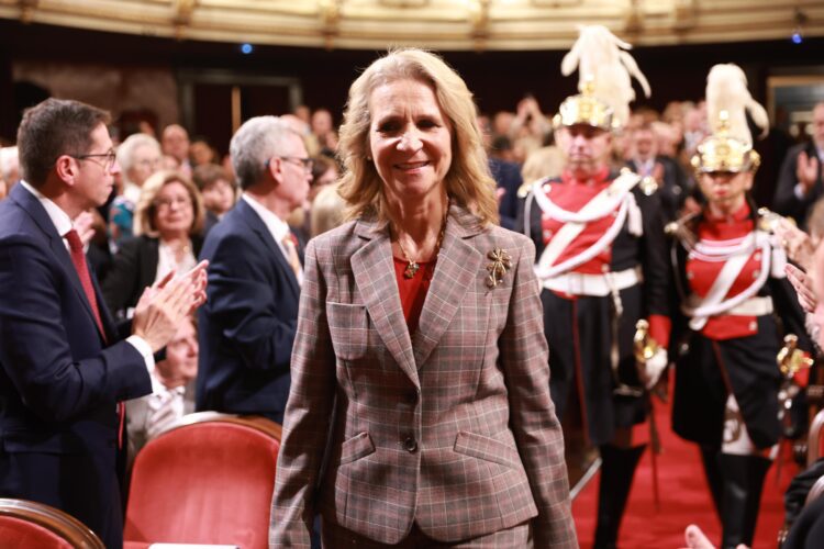 Lo Rat Penat celebra en gran èxit els CXXXVII Jocs Florals de la Ciutat i Regne de Valéncia en presència real de l’infanta Na Elena