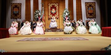 Lo Rat Penat celebra en gran èxit els CXXXVII Jocs Florals de la Ciutat i Regne de Valéncia en presència real de l’infanta Na Elena