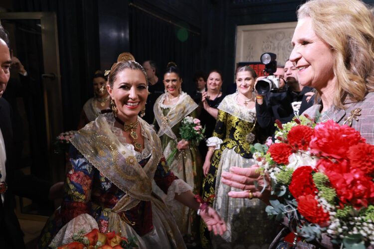 Lo Rat Penat celebra en gran èxit els CXXXVII Jocs Florals de la Ciutat i Regne de Valéncia en presència real de l’infanta Na Elena