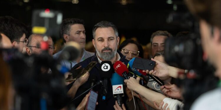 Abascal critica la gestión de Mazón en la DANA pero deja en manos de Feijóo su sustitución 1 abascal en Valencia 5 scaled 1