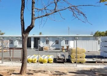 barracones en un colegio de massanassa afectado por la dana 16 9 aspect ratio default 0 da39 scaled 1