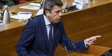 carlos mazon reta a joan baldovi a pedir perdon por los abusos del ex de monica oltra 16 9 aspect ra da39 2 scaled 1