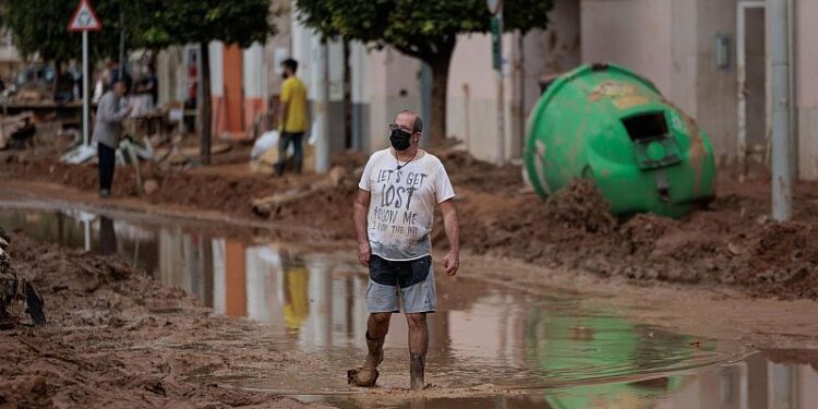 Manifestaciones y homenajes en el aniversario de la DANA: agenda completa de actos 1 descarga 3