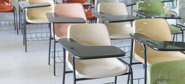 Valencia suspende las clases en varias pedanías y zonas inundables por las lluvias 1 escolares.alumnos colegio a clases emprendedores