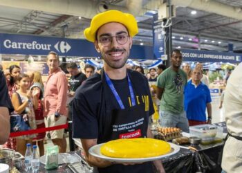 La tortilla de patatas del restaurante La Falda de Chamberí, elegida la mejor de España en Alicante Gastronómica 2025