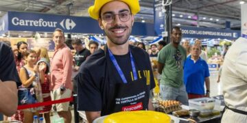 La tortilla de patatas del restaurante La Falda de Chamberí, elegida la mejor de España en Alicante Gastronómica 2025