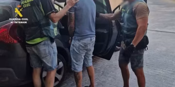 Detenido en Santa Pola un hombre acusado de disparar a su hermana y de tráfico de drogas