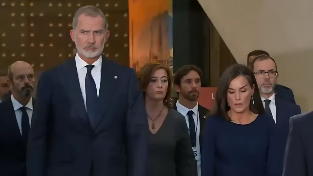 Fuerte tensión en el comienzo del acto de homenaje a las víctimas 6 image 10