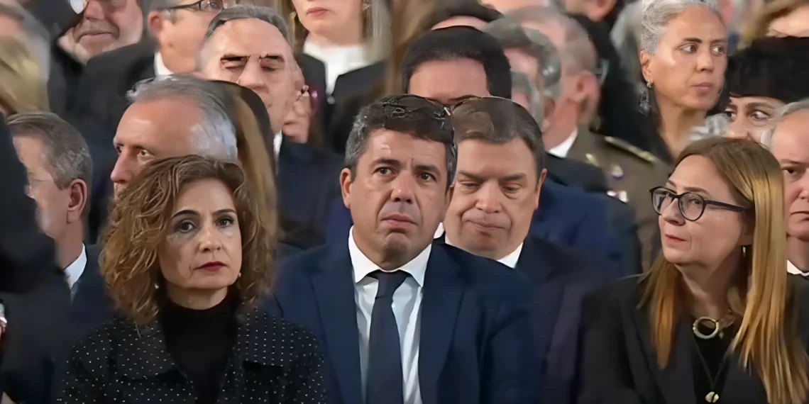 Aniversario de la DANA en Valencia: gritos de “asesino” a Mazón durante el funeral de Estado