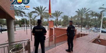 reconocen la extralimitacion de un policia que redujo y presiono el cuello a un joven hasta que muri da39 3