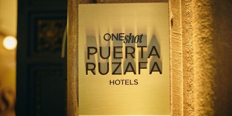 One Shot Hotels inaugura One Shot Puerta Ruzafa con una apuesta por la historia, la gastronomía y la esencia de Valencia 1 word image 799952 1 scaled 1