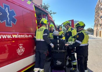 Valéncia moviliza más de un centenar de efectivos en el primer simulacro de inundación de La Torre, donde ha sonado por primera vez la alarma 14 Valéncia moviliza más de un centenar de efectivos en el primer simulacro de inundación de La Torre, donde ha sonado por primera vez la alarma
