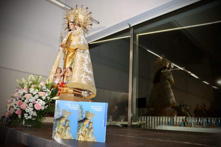 Torrent presenta el libro «Nuestra Señora de los Desamparados en Torrent»