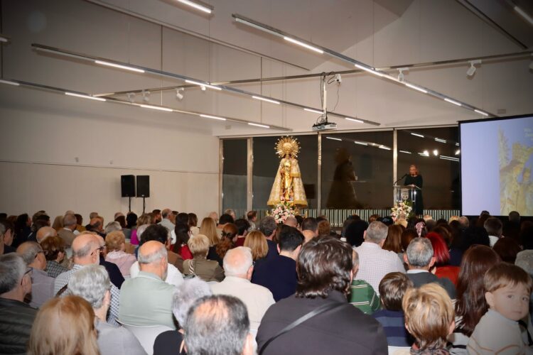 Torrent presenta el libro «Nuestra Señora de los Desamparados en Torrent»