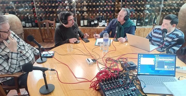 Noticias Ciudadanas inicia su andadura en radio con un programa semanal en la 103.9 FM