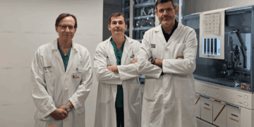 El Clínico lanza un innovador programa de alerta para controlar el colesterol en pacientes coronarios