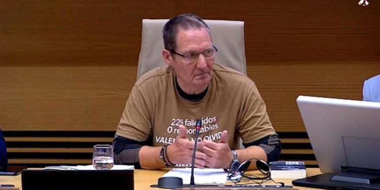 El presidente de los damnificados por la DANA pide responsabilidades a Gobierno y Generalitat en el Congreso 1 AA1PQSak