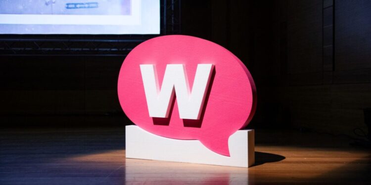 Inteligencia artificial y salud mental, ejes de la quinta edición de AxTodas de Womenalia en Valencia 1 AxTodas by Womenalia 3 scaled 1