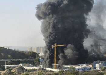 Incendio en las obras de ampliación del Hospital Marina Baixa en La Vila Joyosa